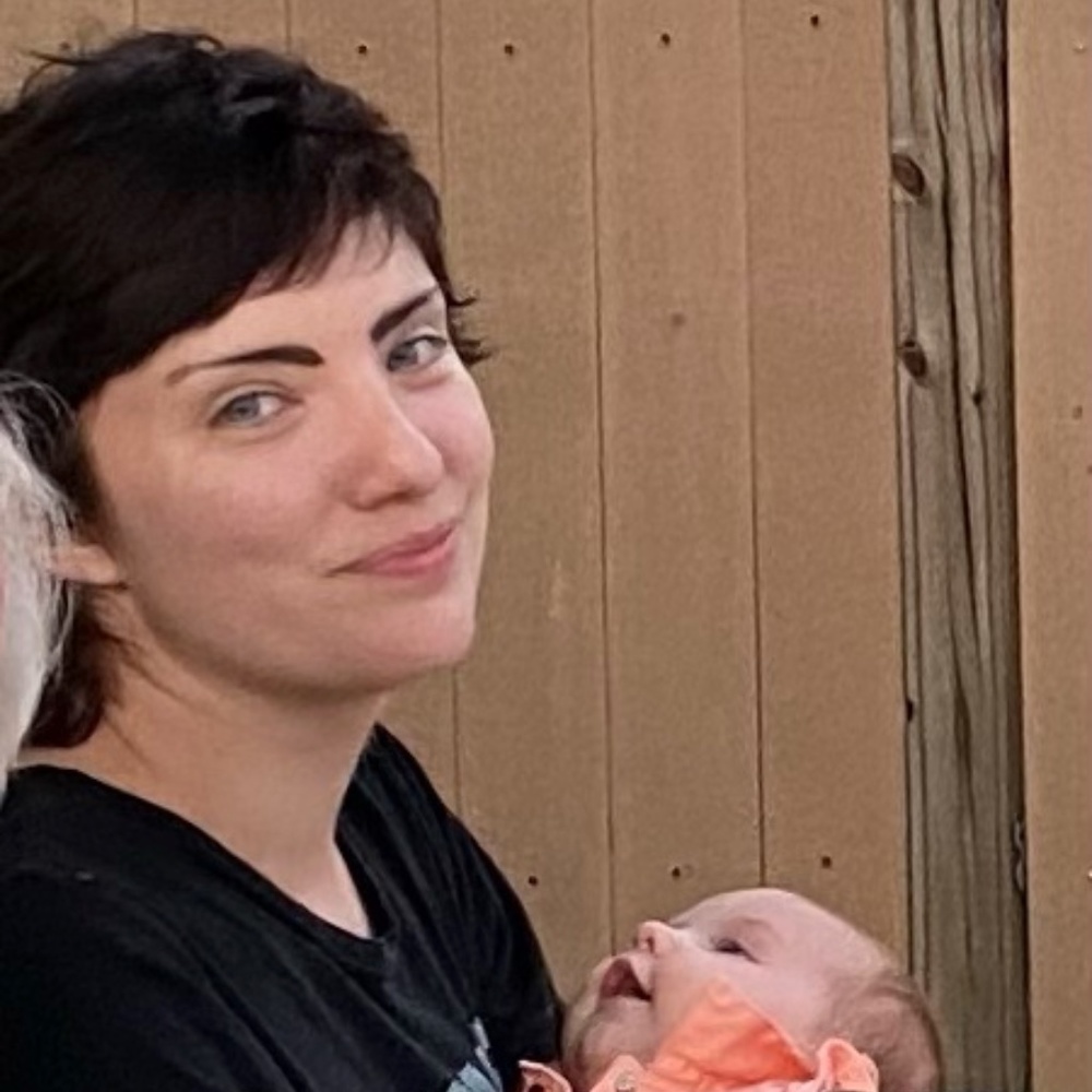 Meet your Posher, Jade